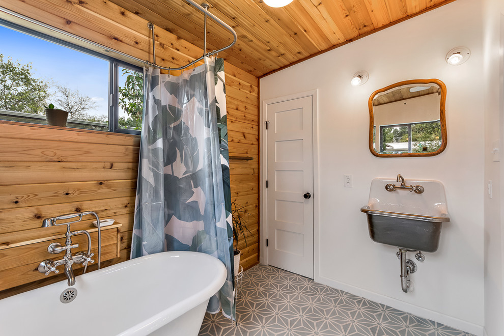 Baby Ruth - Midcentury - Bathroom - Austin - by QuarterLab Design Build ...