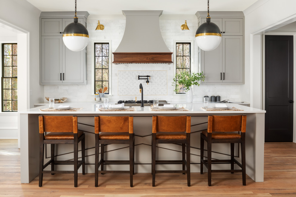 Example of a transitional kitchen design in Charlotte