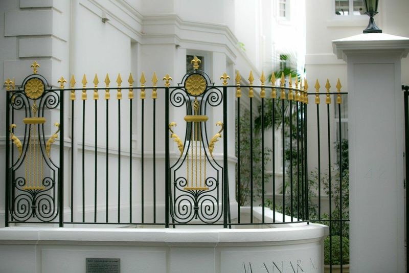 Inspiration for a traditional exterior in Sydney.