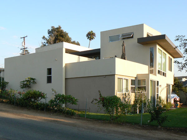 Design ideas for a contemporary exterior in San Diego.