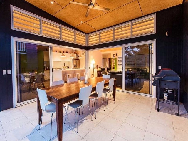 Bayliss modern-patio