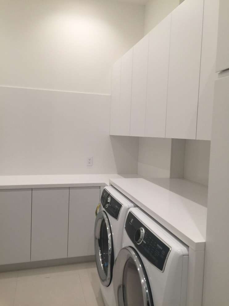 Photo of a modern laundry room in Miami.
