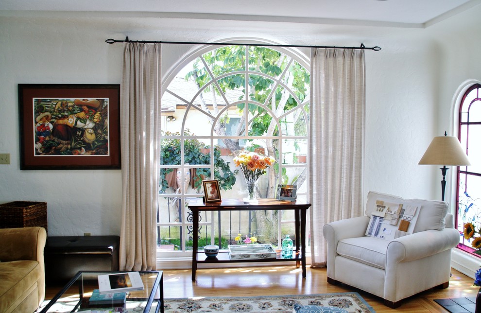 This is an example of a traditional living room in San Diego.