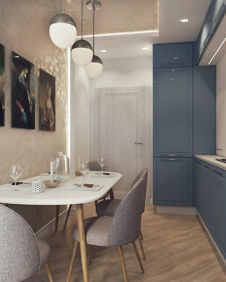 Двухкомнатная квартира со стеклом между гостиной и спальней