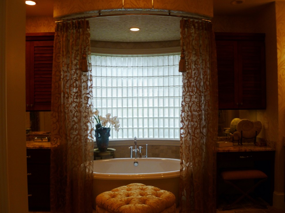 Bathroom - transitional bathroom idea in Jacksonville