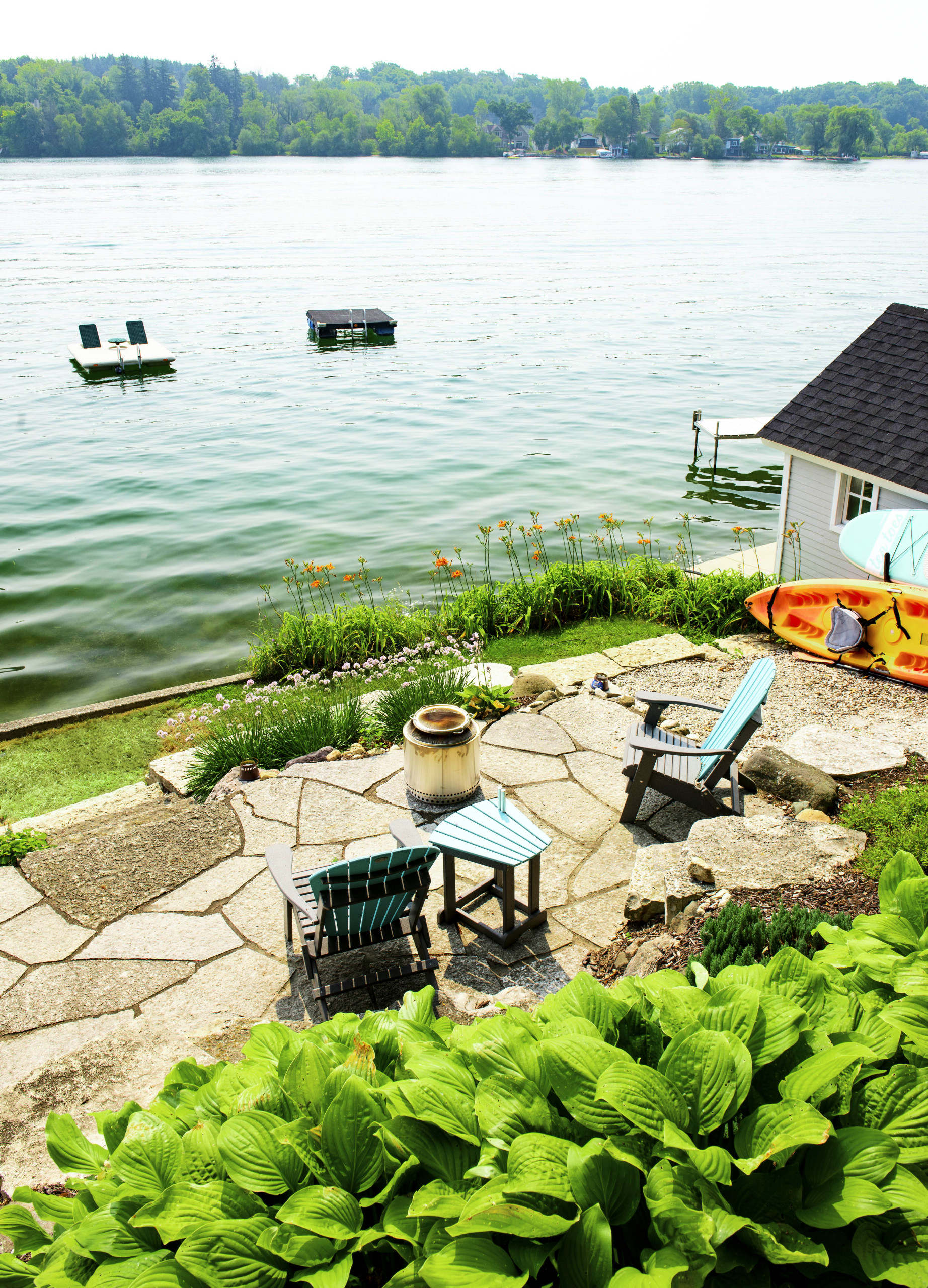Contemporary Lakeside Patio - West Bend, WI
