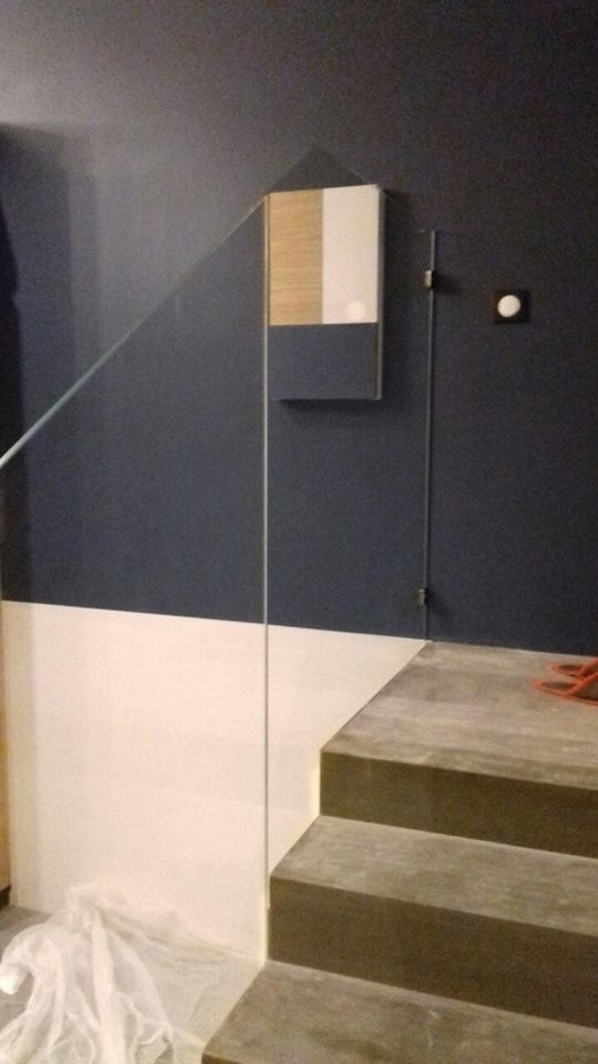 Лестничные ограждения из стекла.