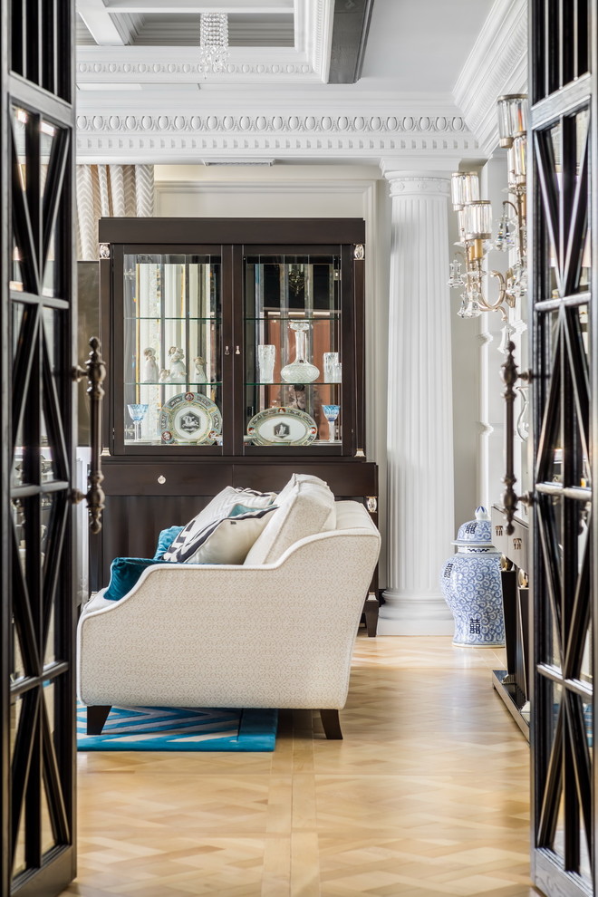 Интерьер квартиры в стиле современной классики с элементами Ар-Деко в Петербурге