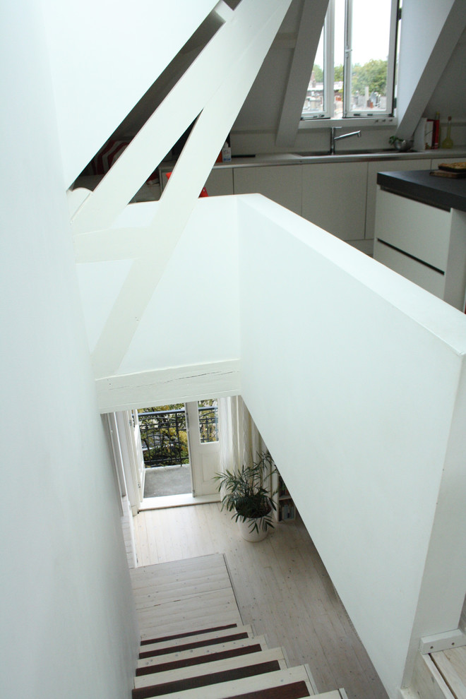 Design ideas for a modern staircase in Amsterdam.