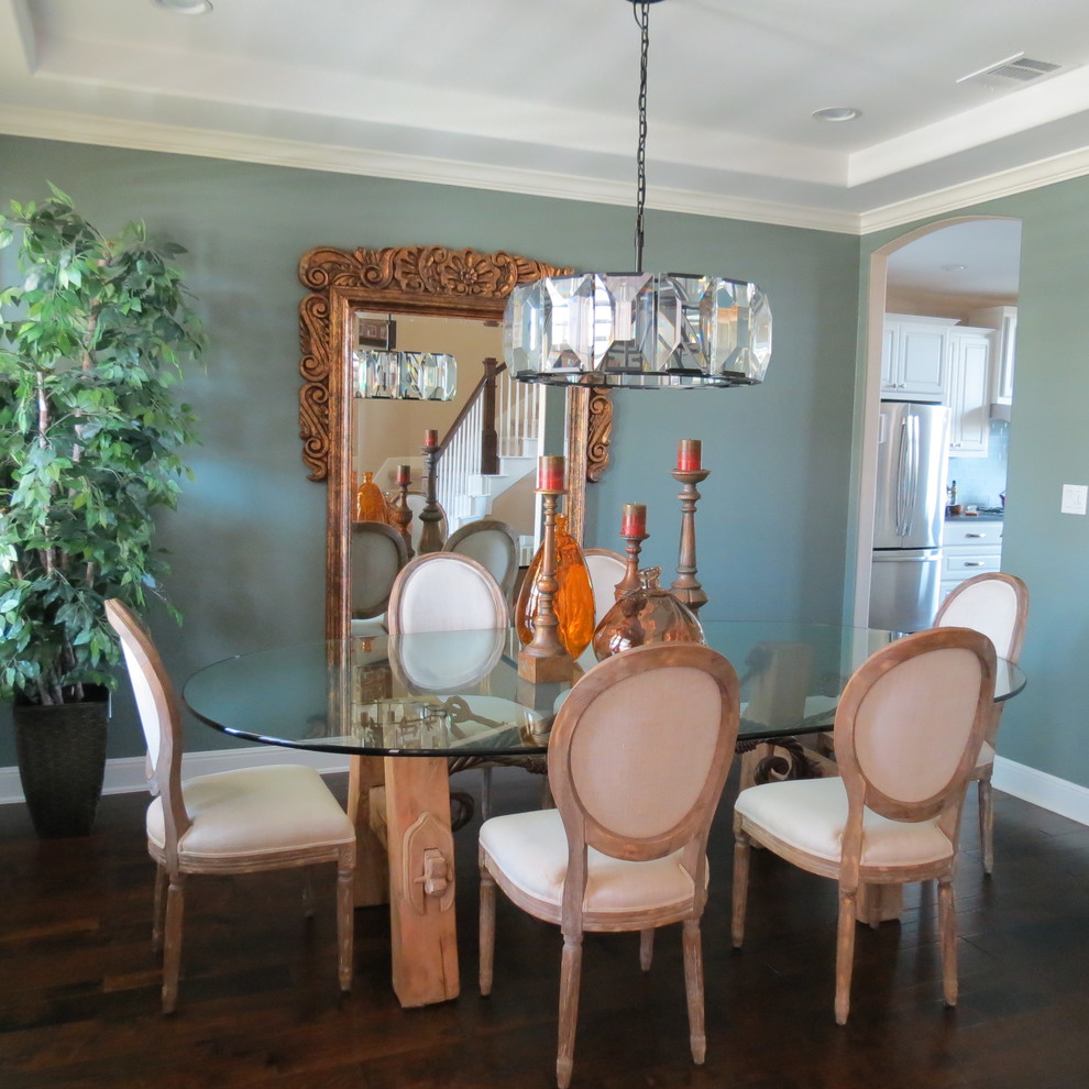 Example of a classic dining room design in Austin
