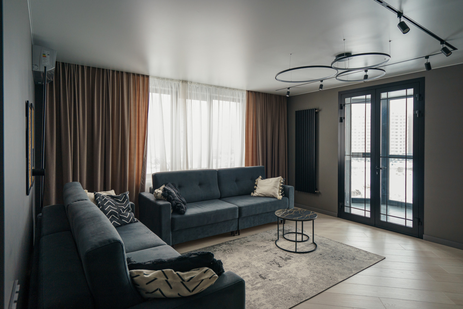 Темные акценты