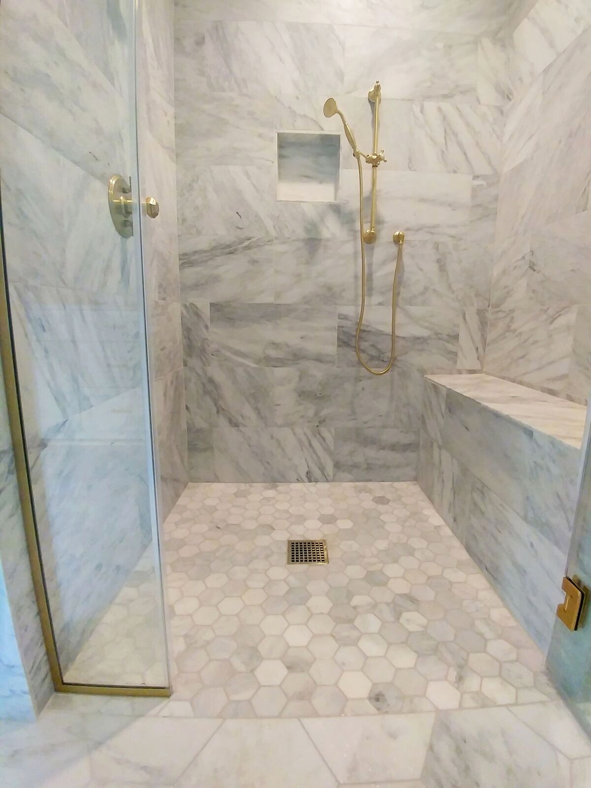 Level Entry / Curb-less Showers