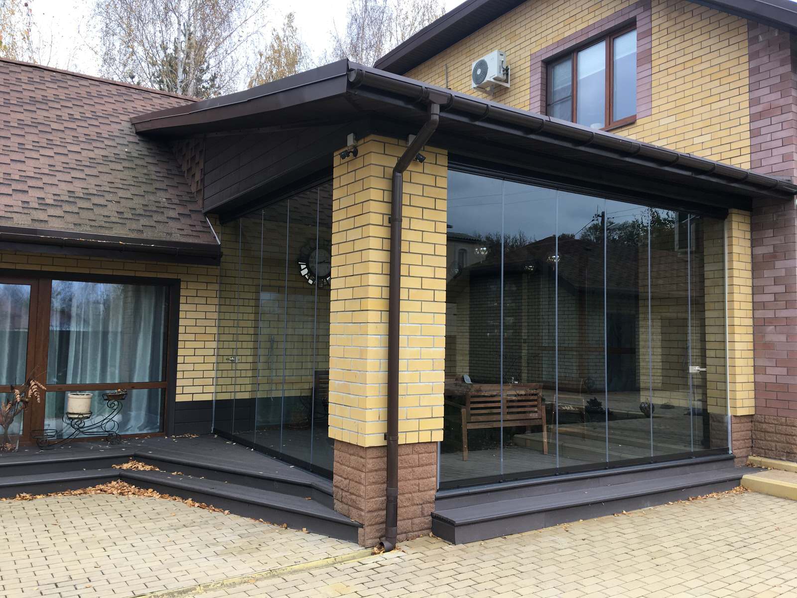 Веранда с панорамным остеклением