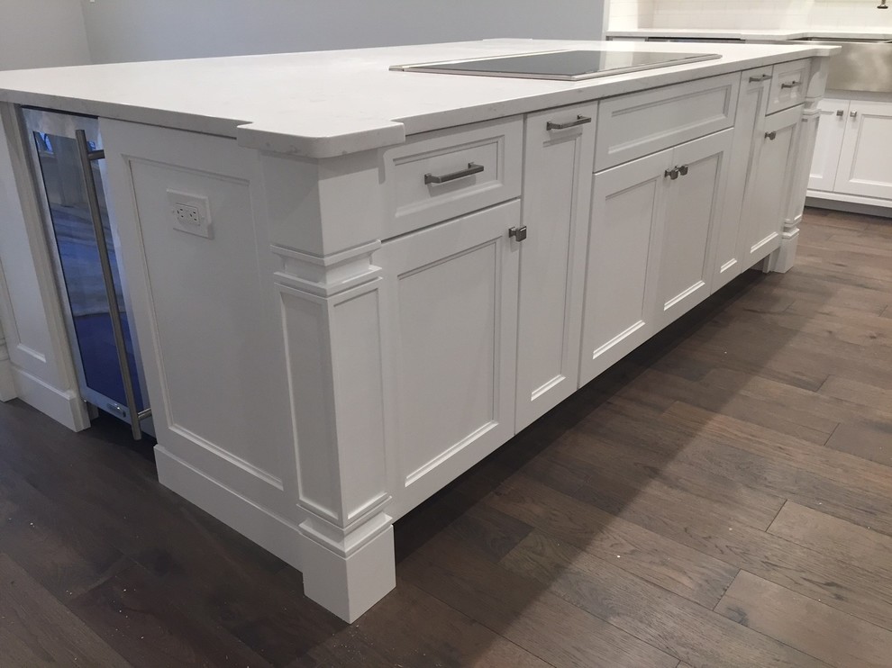 Example of a transitional kitchen design in Orlando