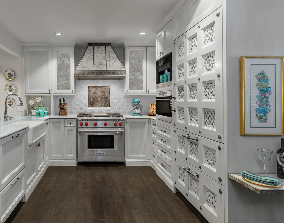 Inspiration for a transitional kitchen remodel in Dallas