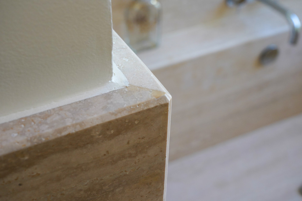 Rénovation d’une salle de bain en pierre naturelle – Paris