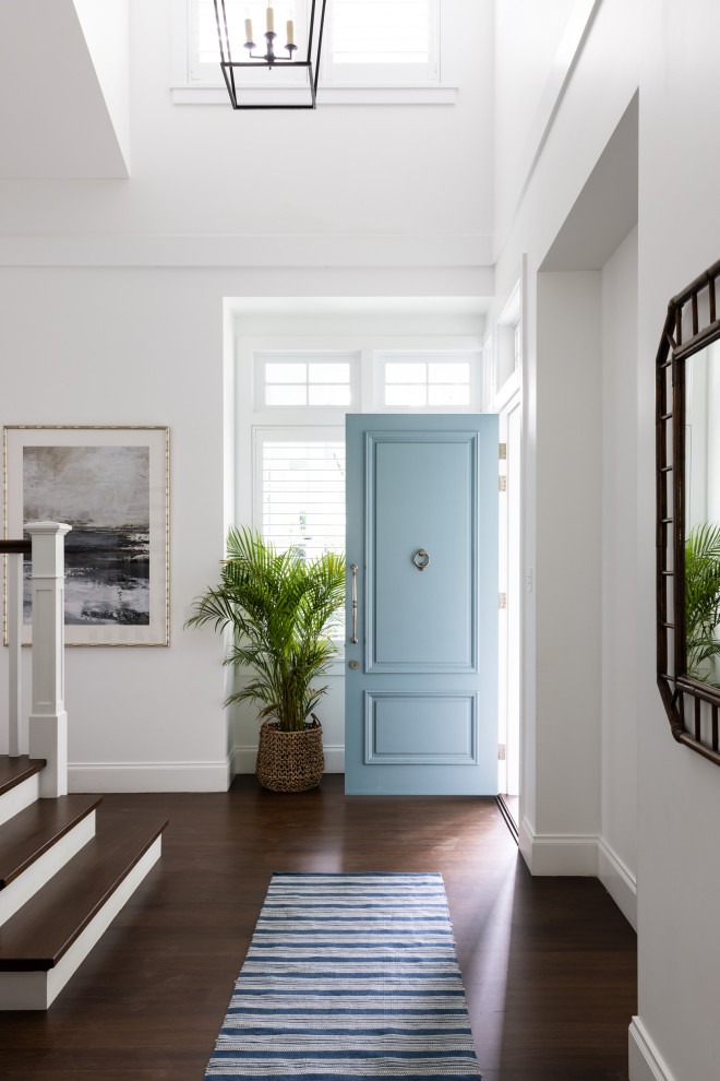 Beach style entryway in Sydney.