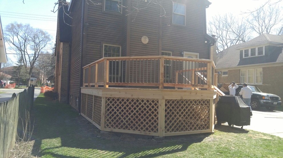 Elegant deck photo in Chicago