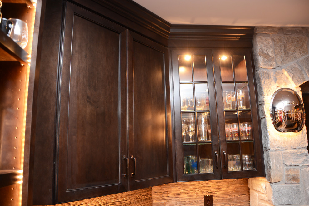 Kitchen - kitchen idea in Chicago