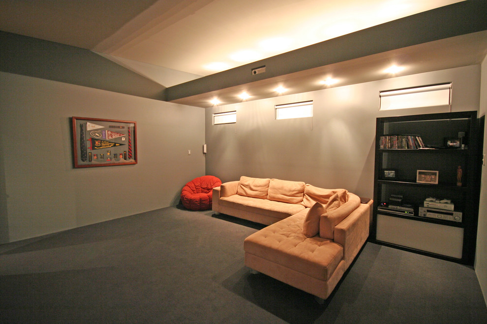 This is an example of a contemporary home theatre in Perth.