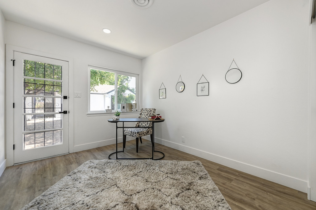 adu Inspiration for a timeless entryway remodel in El dorado hills