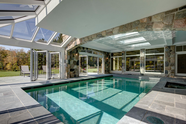 Pools contemporary-swimming-pool-and-hot-tub