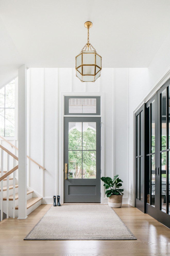 Hillside Road III - Beach Style - Entry - Chicago - by M House ...