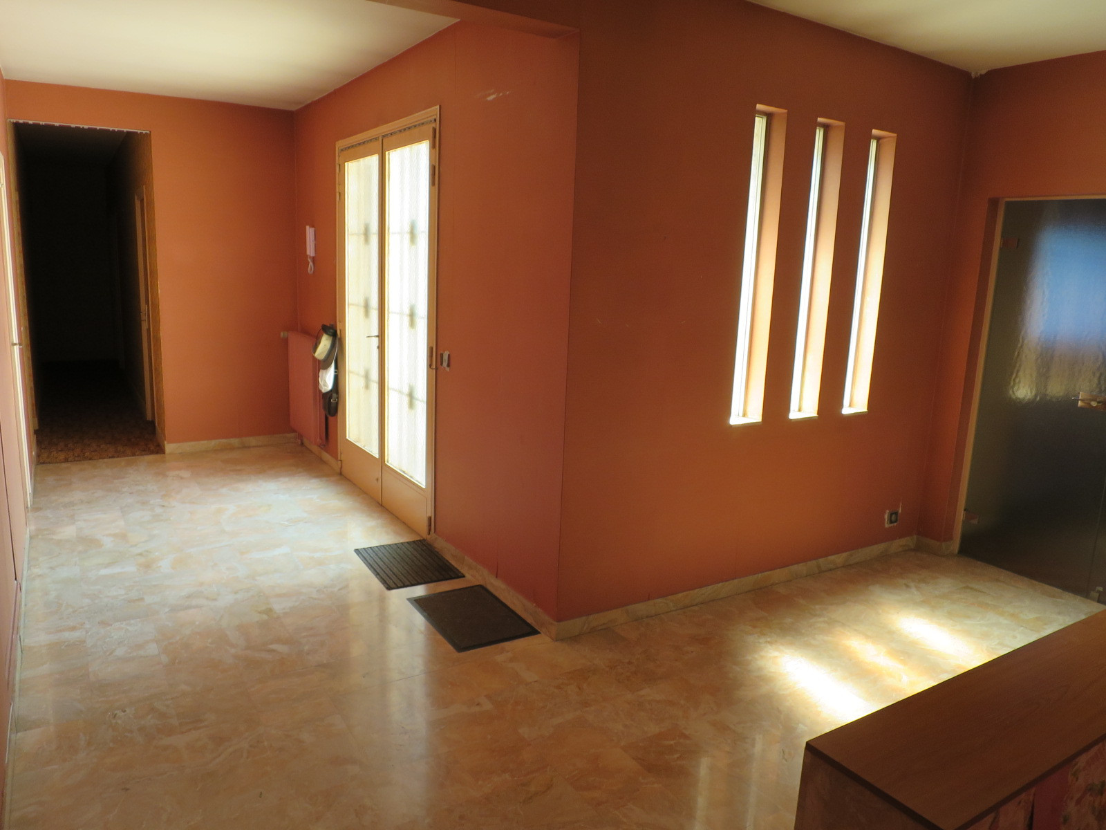 Rénovation d'une maison individuelle de 160 m² et modification de clôture