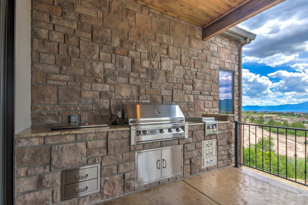 Home design - transitional home design idea in Denver