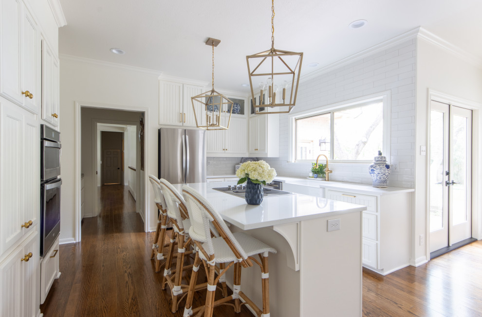 Kitchen - kitchen idea in Austin