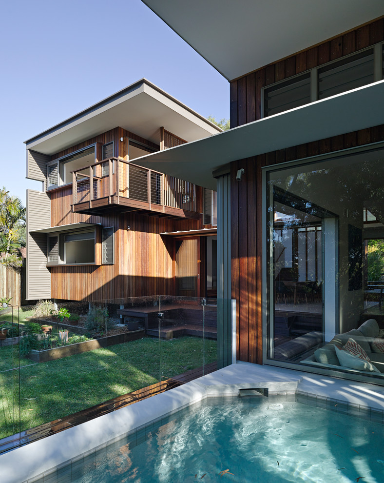 Inspiration for a contemporary pool in Sunshine Coast.