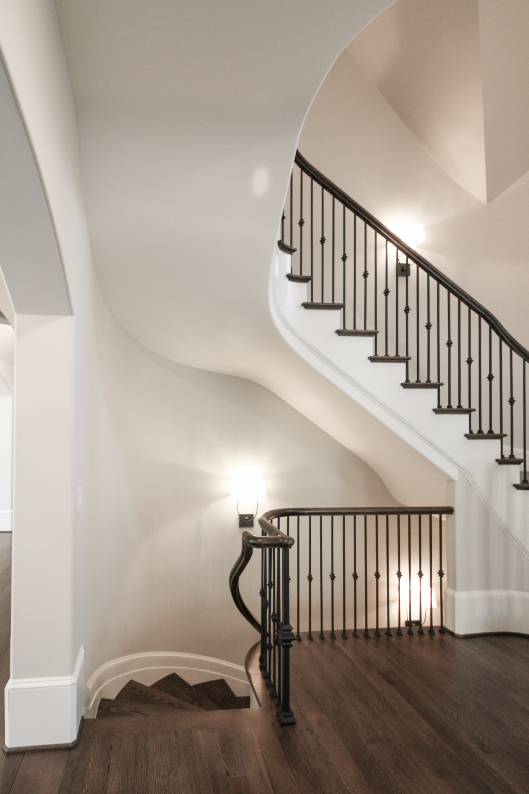 86_ Gorgeous Floating Curved Staircase, McLean VA 22066