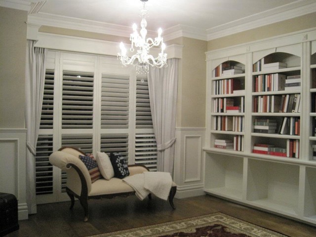 Study traditional-home-office-and-library