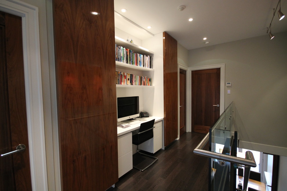 Modern home office in Toronto.