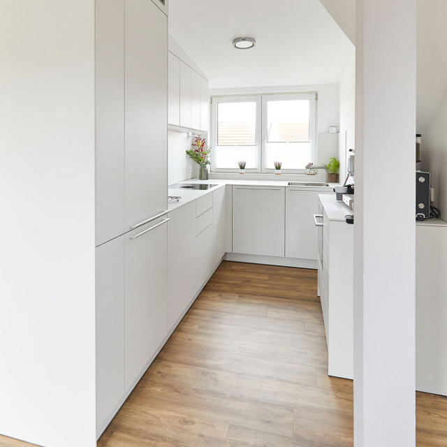 Modern und minimalistisch kitchen