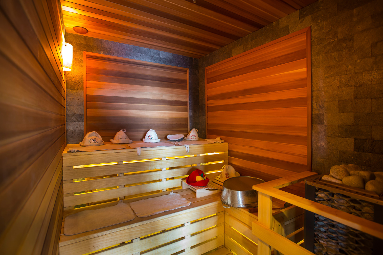 Гостевой домик с сауной и бассейном