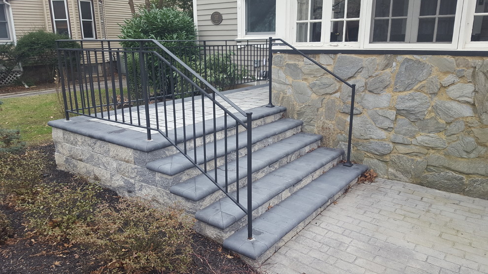 Example of a mountain style home design design in Philadelphia