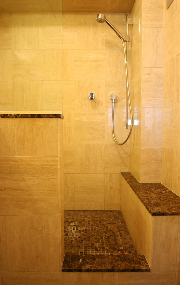 This is an example of a modern bathroom in Phoenix.