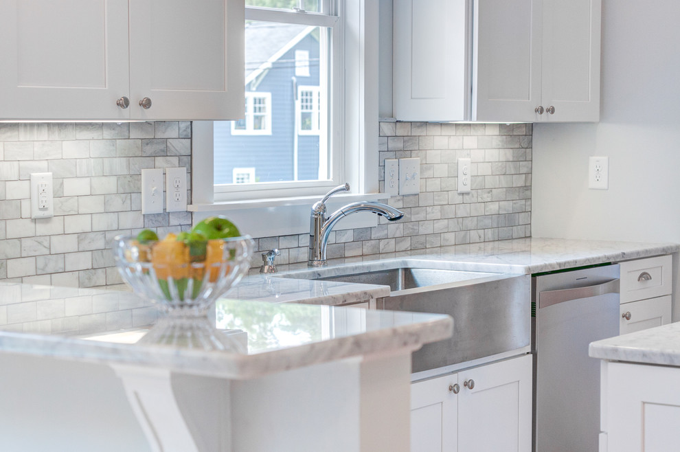 Home design - transitional home design idea