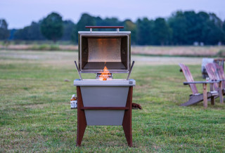 8 Impressive Grills That Will Elevate an Outdoor Kitchen (12 photos)
