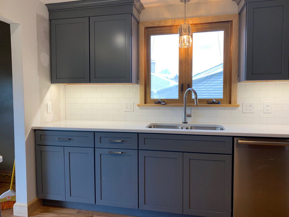 Kitchen - kitchen idea in Boston