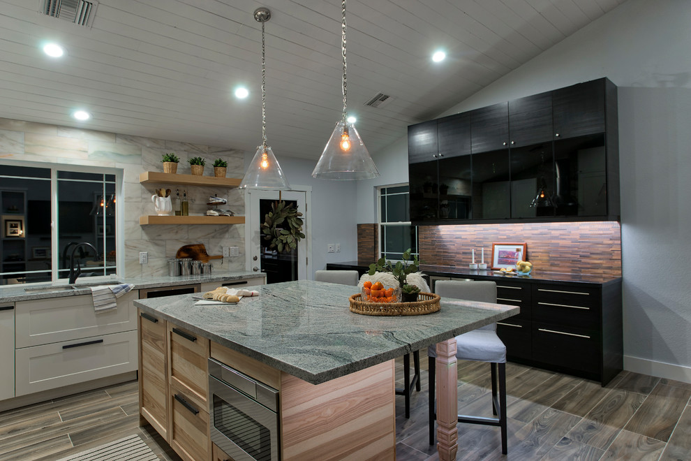 Kitchen - kitchen idea in Phoenix
