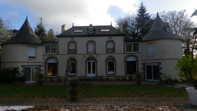 R&eacute;novation maison de ma&icirc;tre nyklassisk-fasad