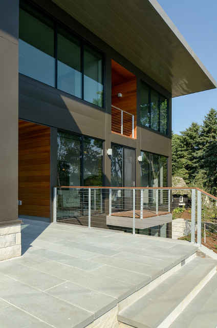 Edgewater Residence moderno-fachada