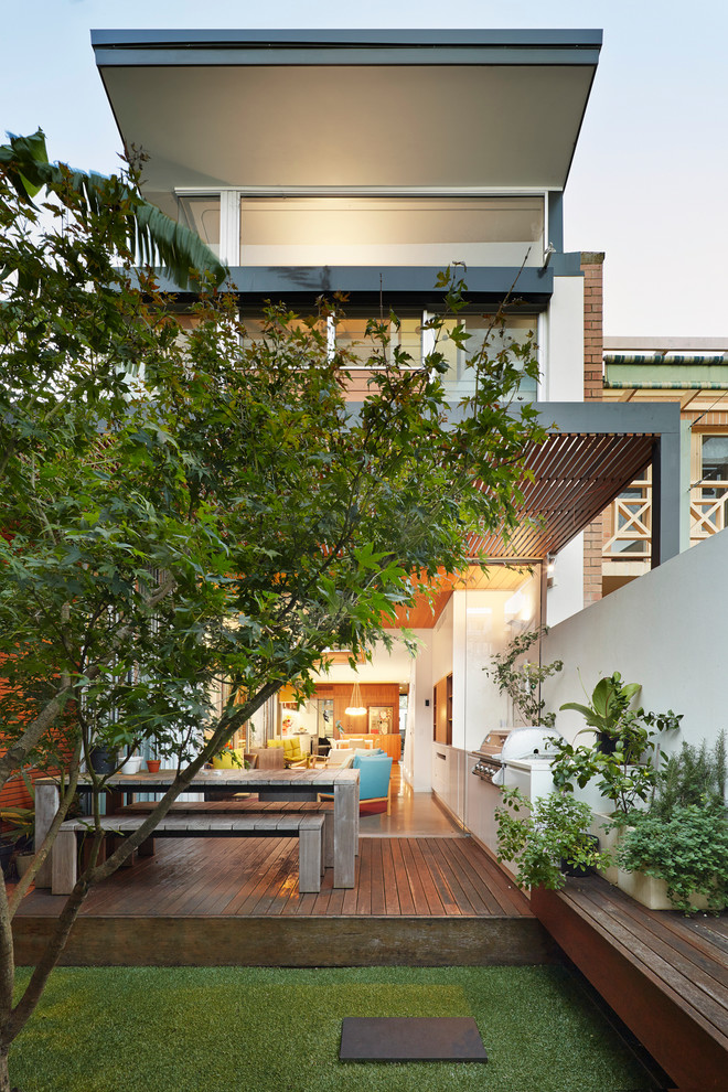 This is an example of a contemporary exterior in Sydney.