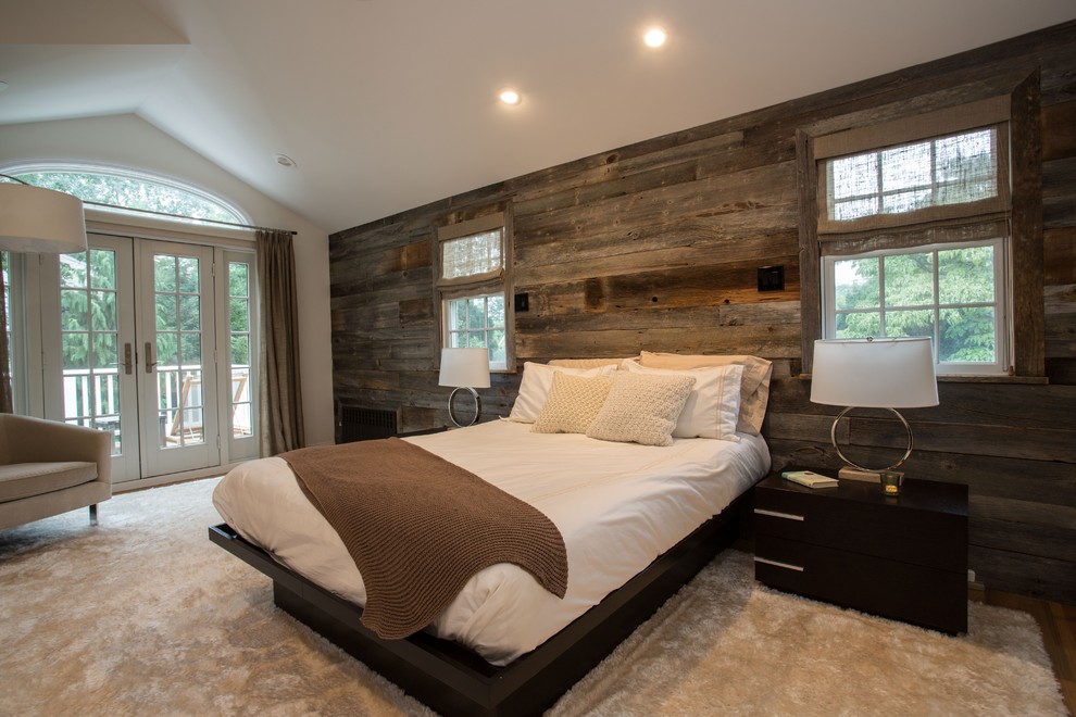 Mittelgroßes Landhausstil Hauptschlafzimmer ohne Kamin mit Teppichboden in New York