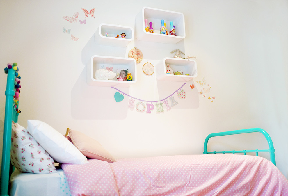 Photo of a contemporary kids' room in Melbourne.