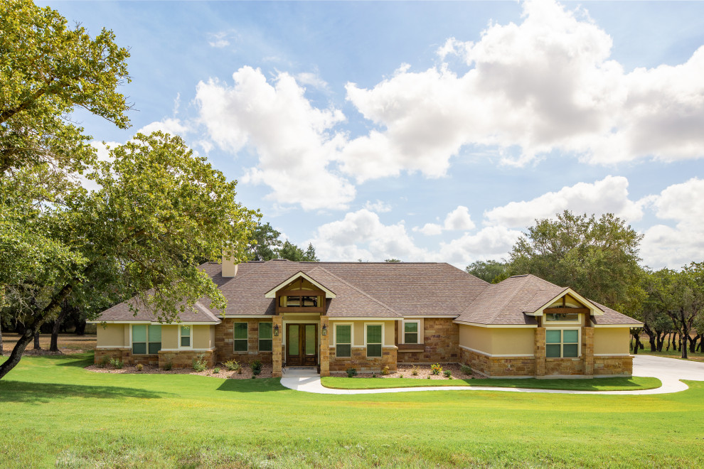 Inspiration for a rustic home design remodel in Austin