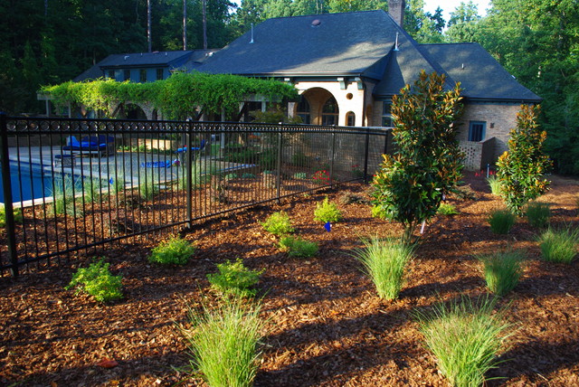 Residential Projects traditional-garden