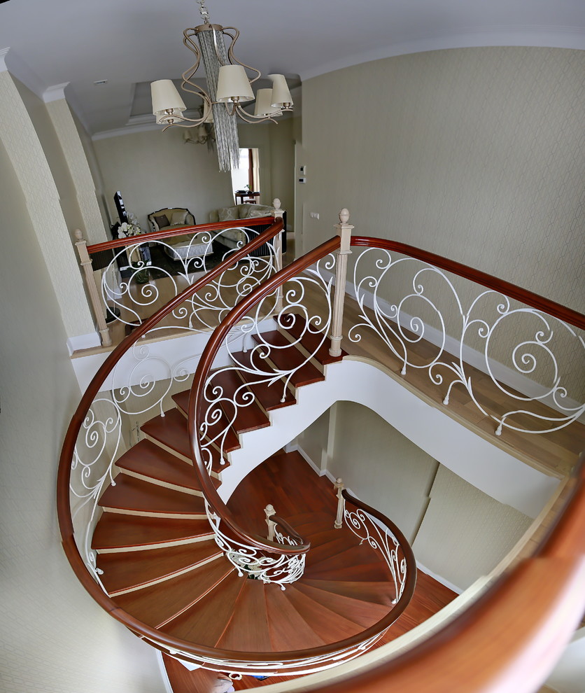 Лестницы на металлическом каркасе